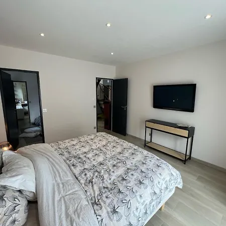 Holiday home L'escale Du Roy : Maison Recente Proche Versailles *